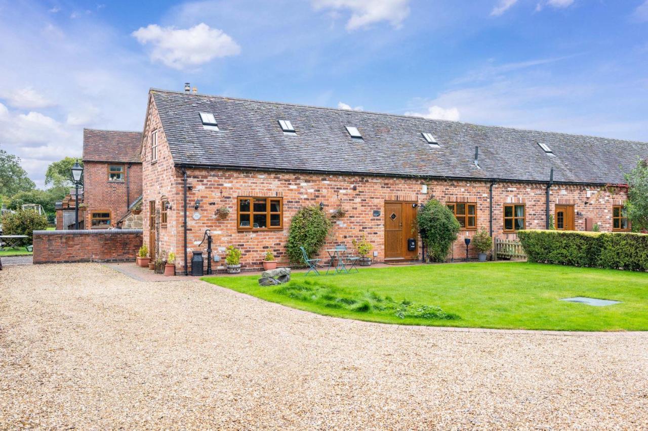 The Pigsty - 3 Bedroom Barn Conversion Coventry Exterior photo